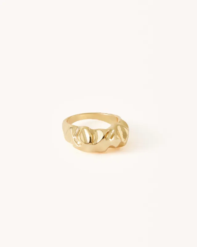 HALLIE RING - GOLD sold by Billini