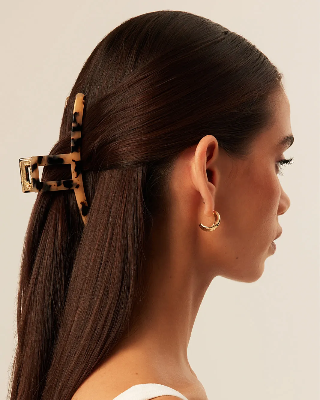 RESIN METAL CLAW CLIP - BLONDE TORT-GOLD sold by Billini product image thumbnail 3