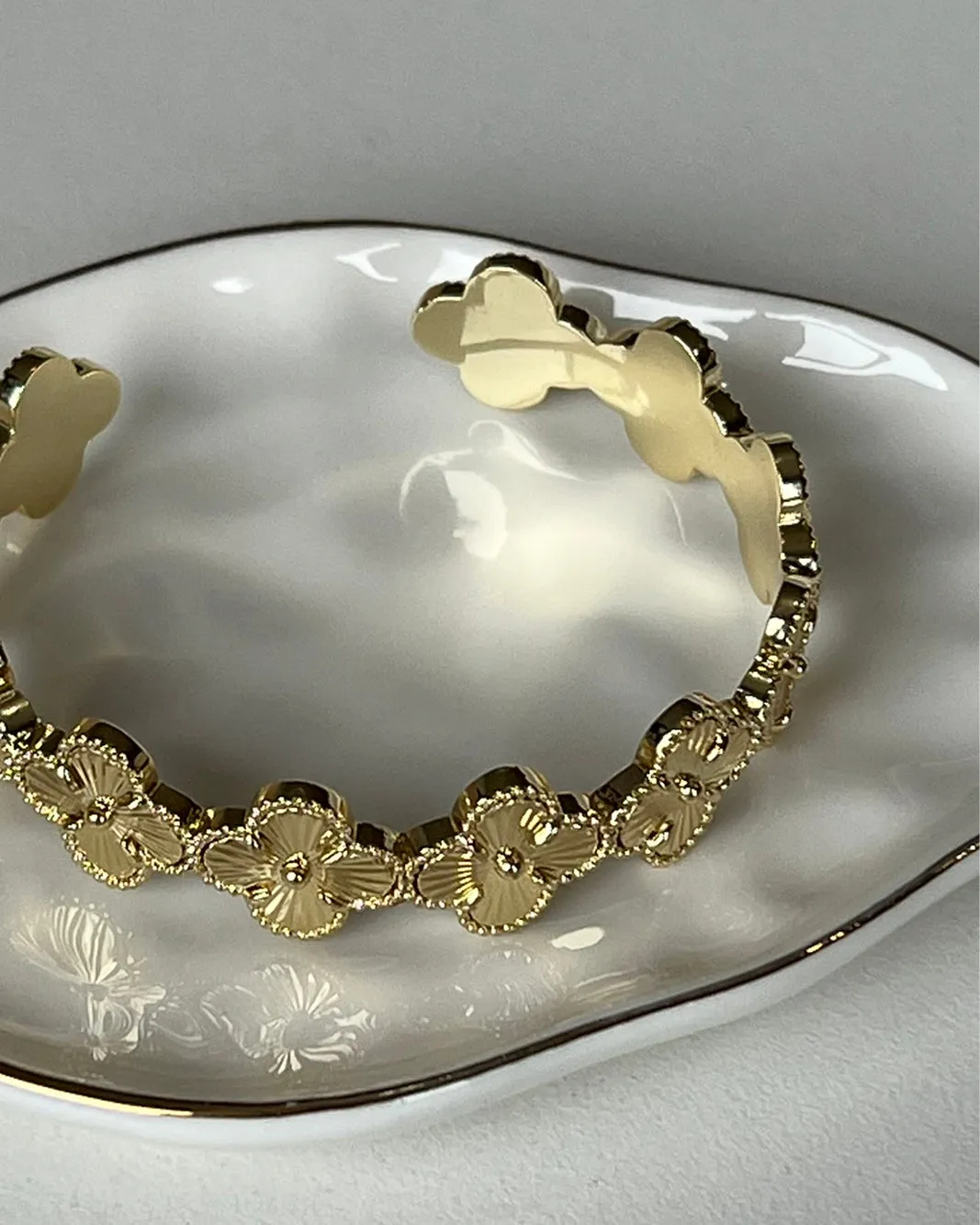 VIVIEN BANGLE - GOLD-GOLD sold by Billini product image thumbnail 3