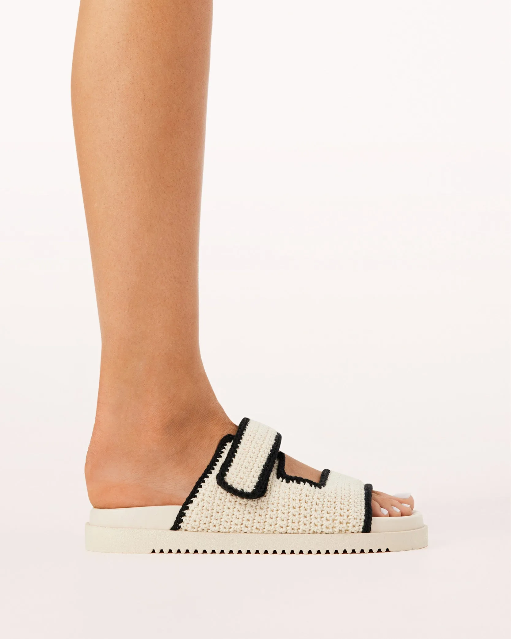 ABBOT - WHITE-BLACK sold by Billini product image thumbnail 5