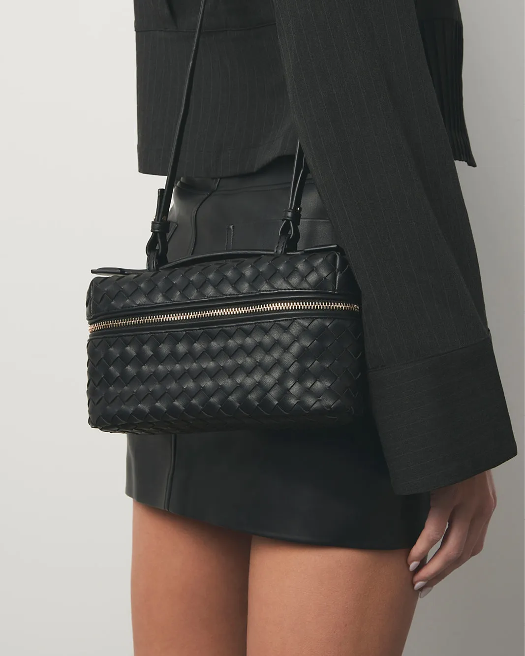 GRACIE CROSS BODY BAG - BLACK sold by Billini product image thumbnail 5