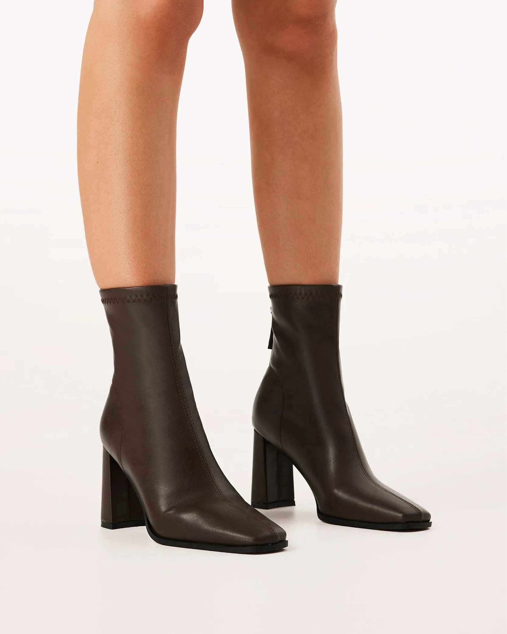 ZADE - UMBER sold by Billini product image thumbnail 4