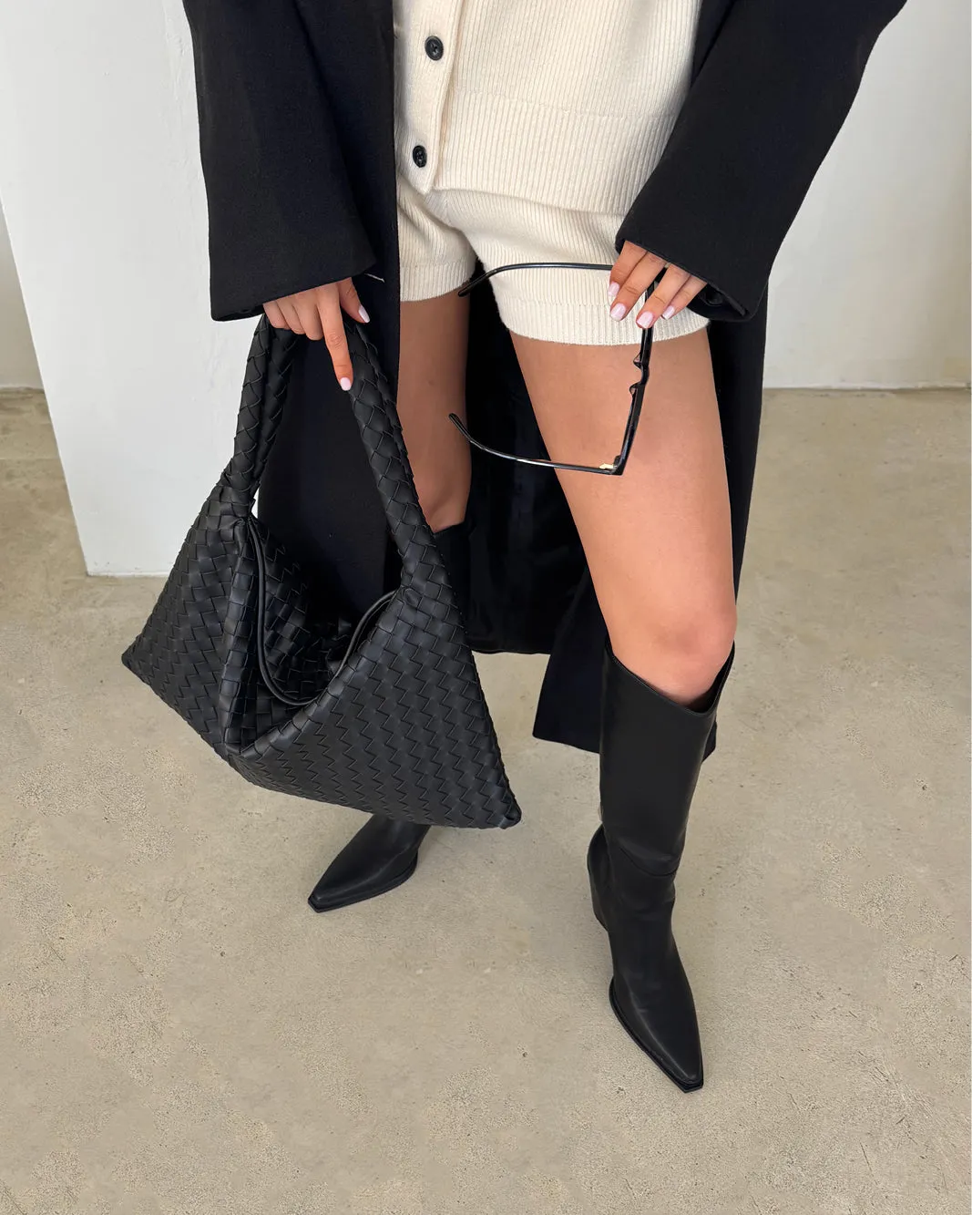 KAMI SHOULDER BAG - BLACK sold by Billini