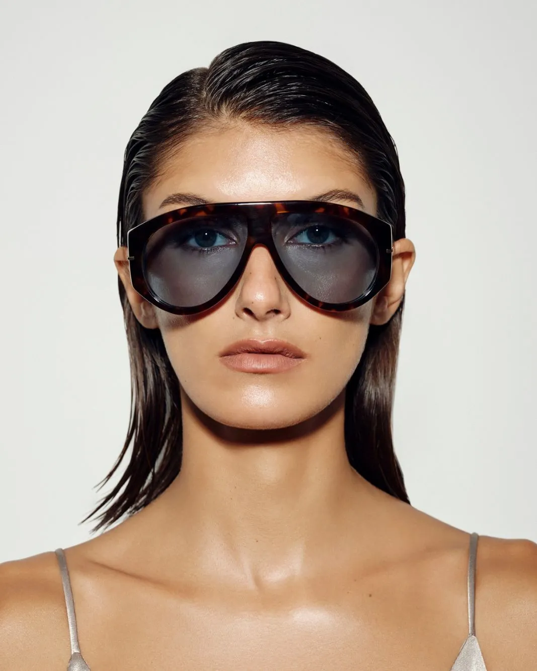 THE AMELIA - LIGHT HAVANA TORT-BLUE sold by Billini product image thumbnail 2
