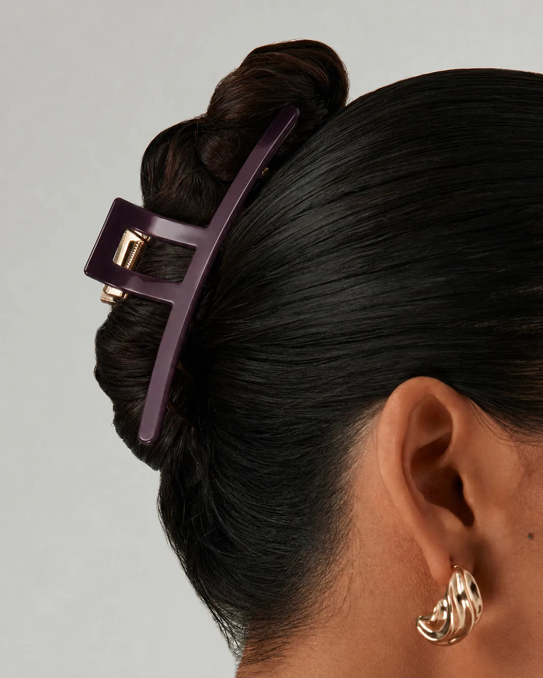 RESIN METAL CLAW CLIP - DARK CHERRY-GOLD sold by Billini product image thumbnail 2