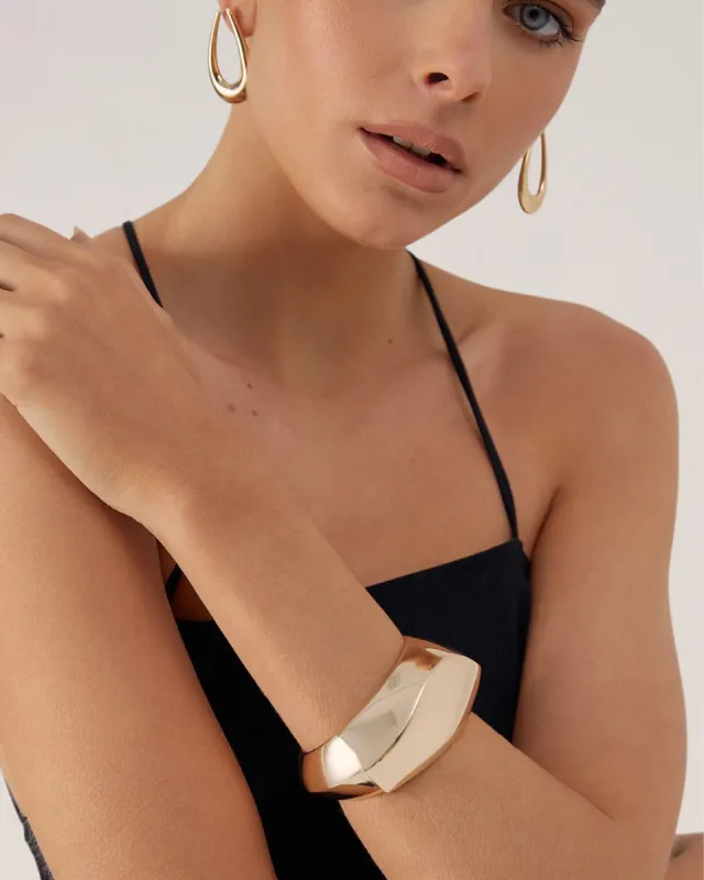 FARELLA BANGLE - GOLD made by Billini
