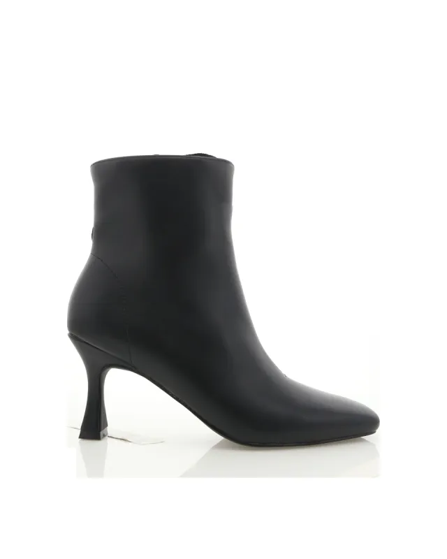 CHYANA - BLACK sold by Billini