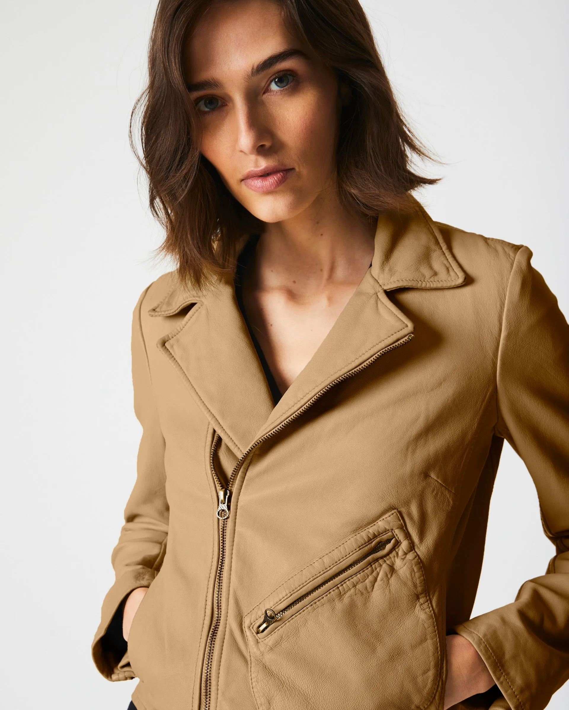 Classic Moto sold by Billy Reid product image thumbnail 3