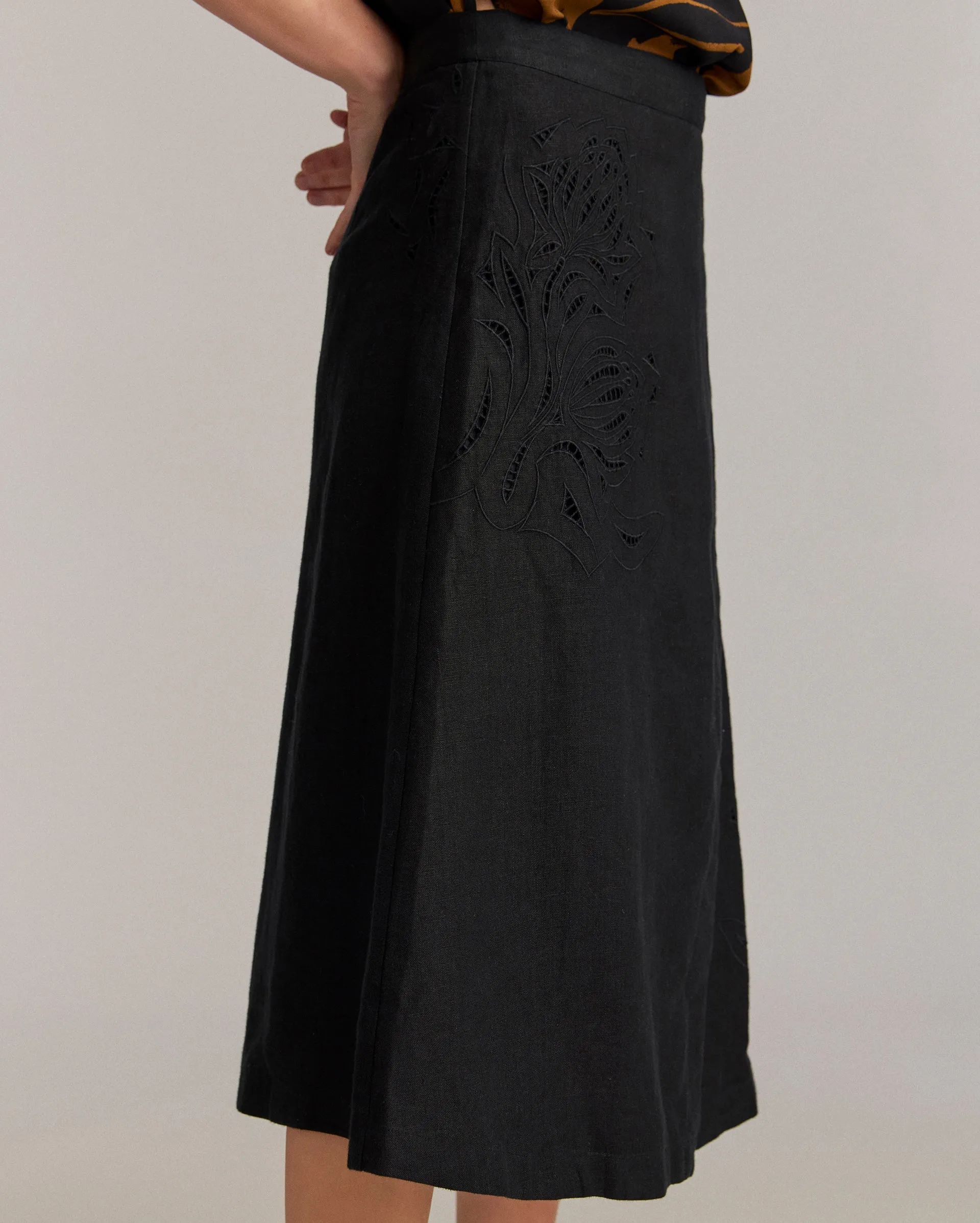 Linen Protea Eyelet Skirt sold by Billy Reid product image thumbnail 3