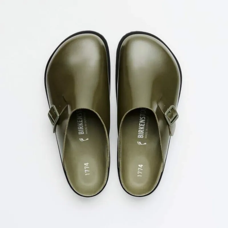 33 Dougal Leather Moss Green made by Birkenstock