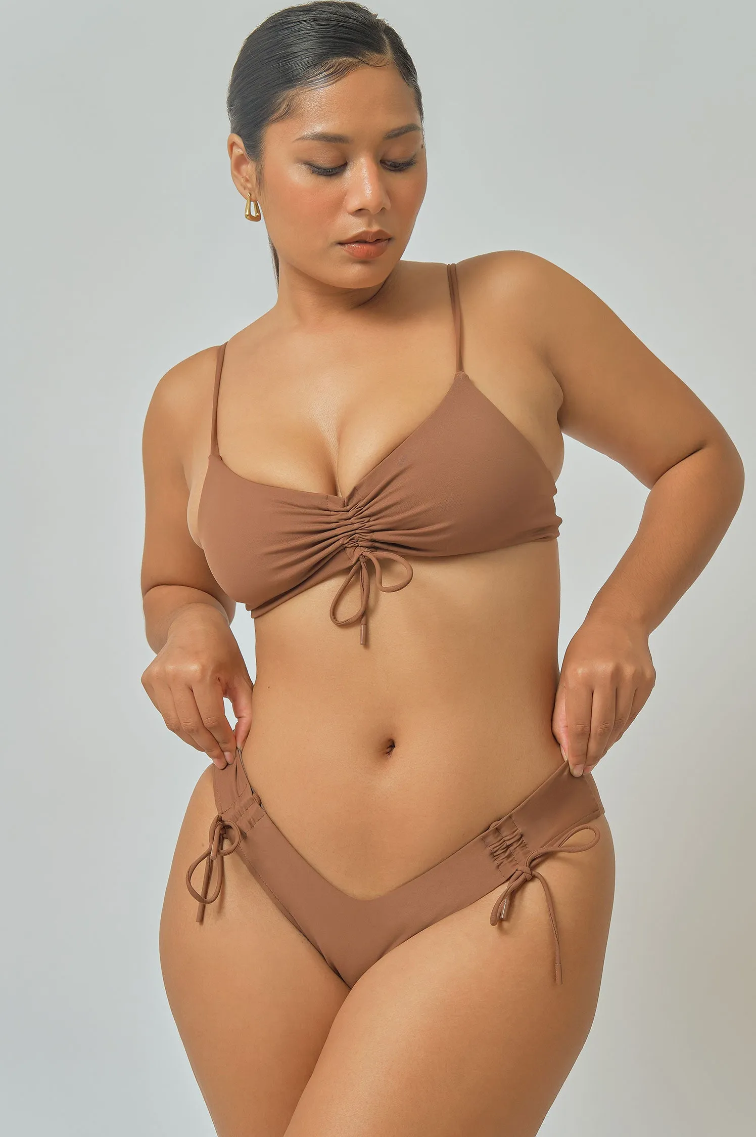 Sophia Scrunched Top / Cocoa FINAL SALE sold by Blackbough product image thumbnail 4