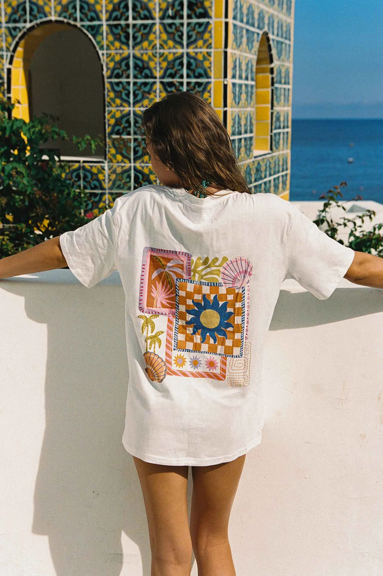 Oversized Graphic Tee / Coastline sold by Blackbough