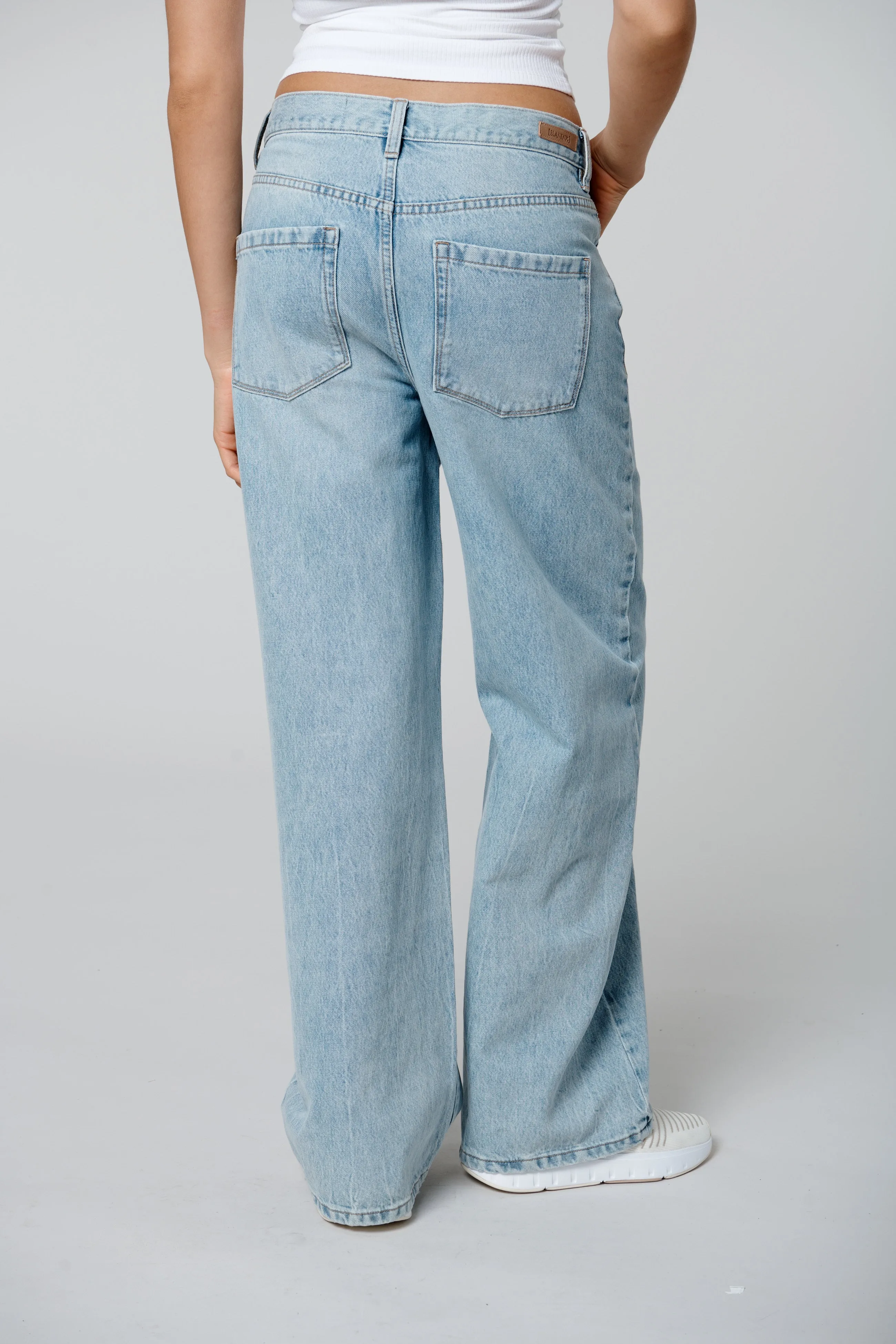 Home Free Jean sold by BlankNYC product image thumbnail 4