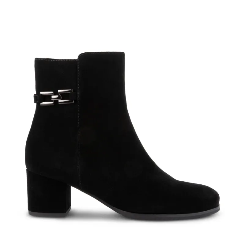 AVERYS sold by Blondo