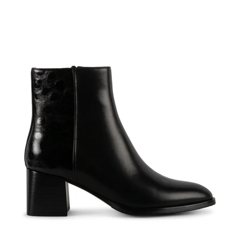 AUBRIANA sold by Blondo