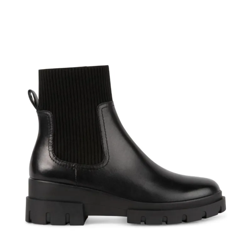 JESSIE sold by Blondo