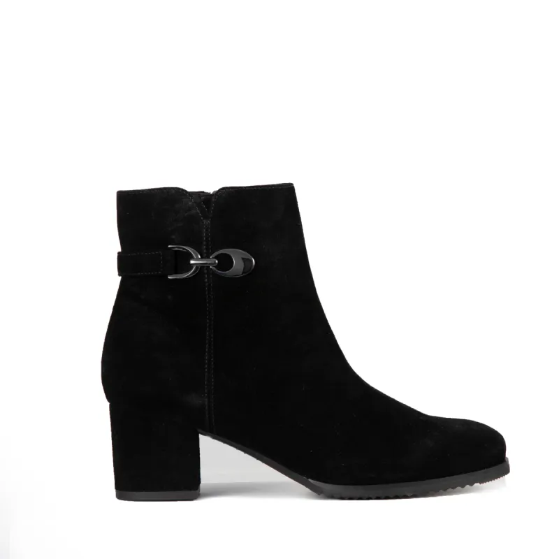 AURELIAS sold by Blondo