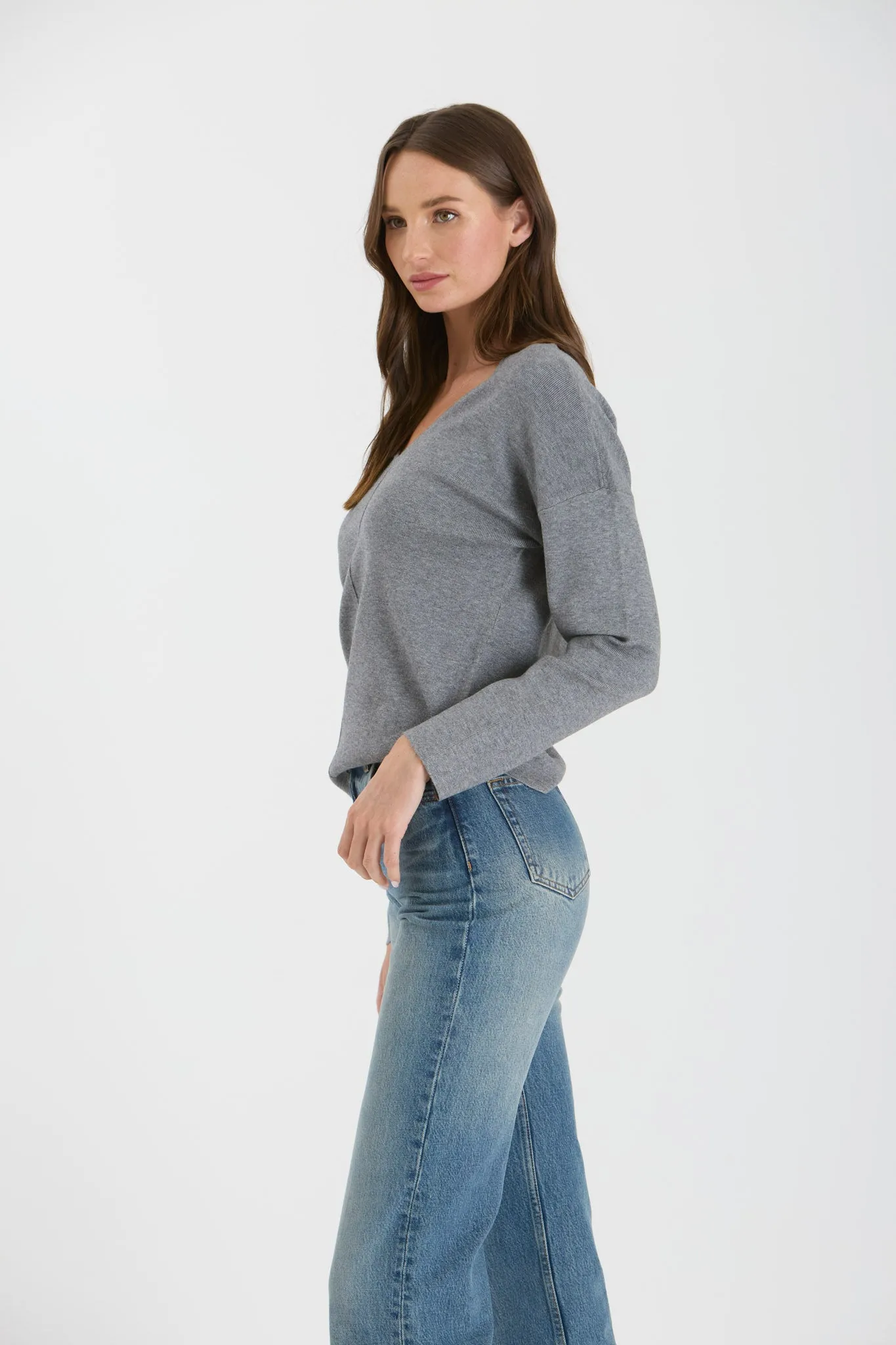 SOLID V NECK FRONT SEAM KNIT SWEATER sold by Blu Pepper product image thumbnail 3
