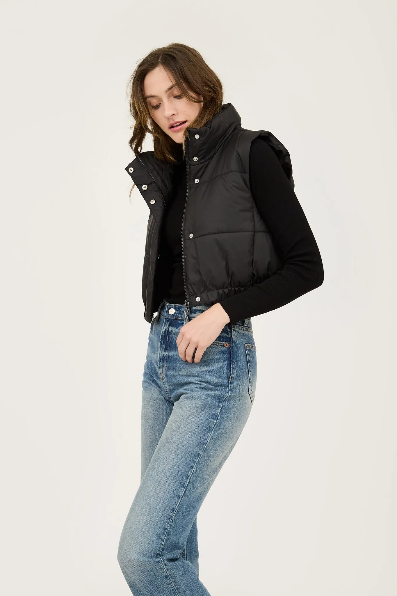 CROPPED ZIP UP PUFFER VEST sold by Blu Pepper product image thumbnail 3