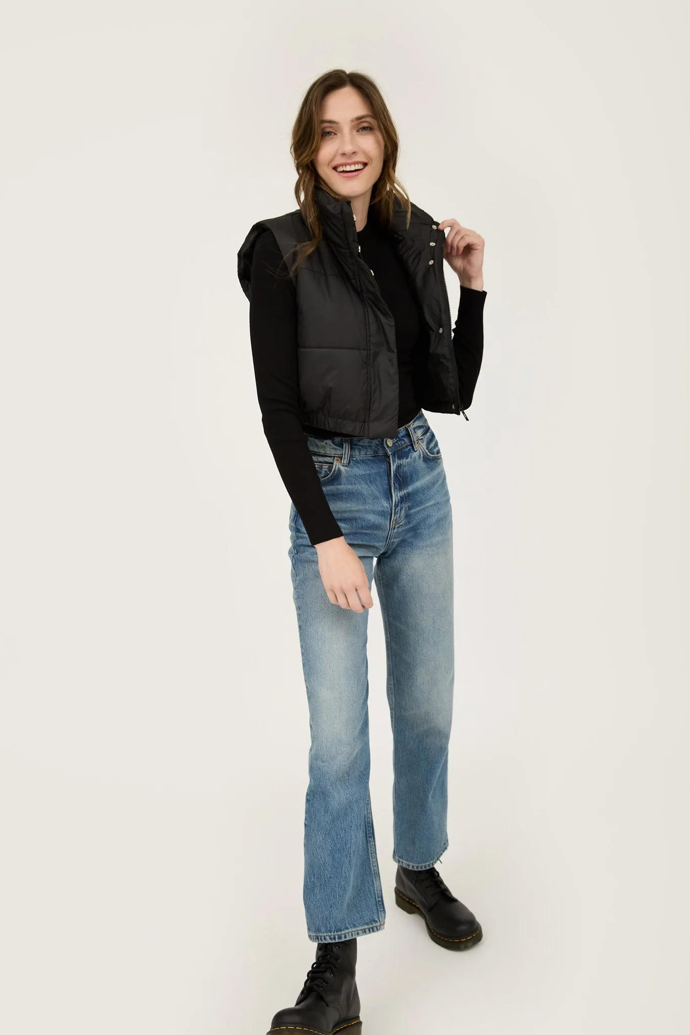 CROPPED ZIP UP PUFFER VEST sold by Blu Pepper product image thumbnail 5