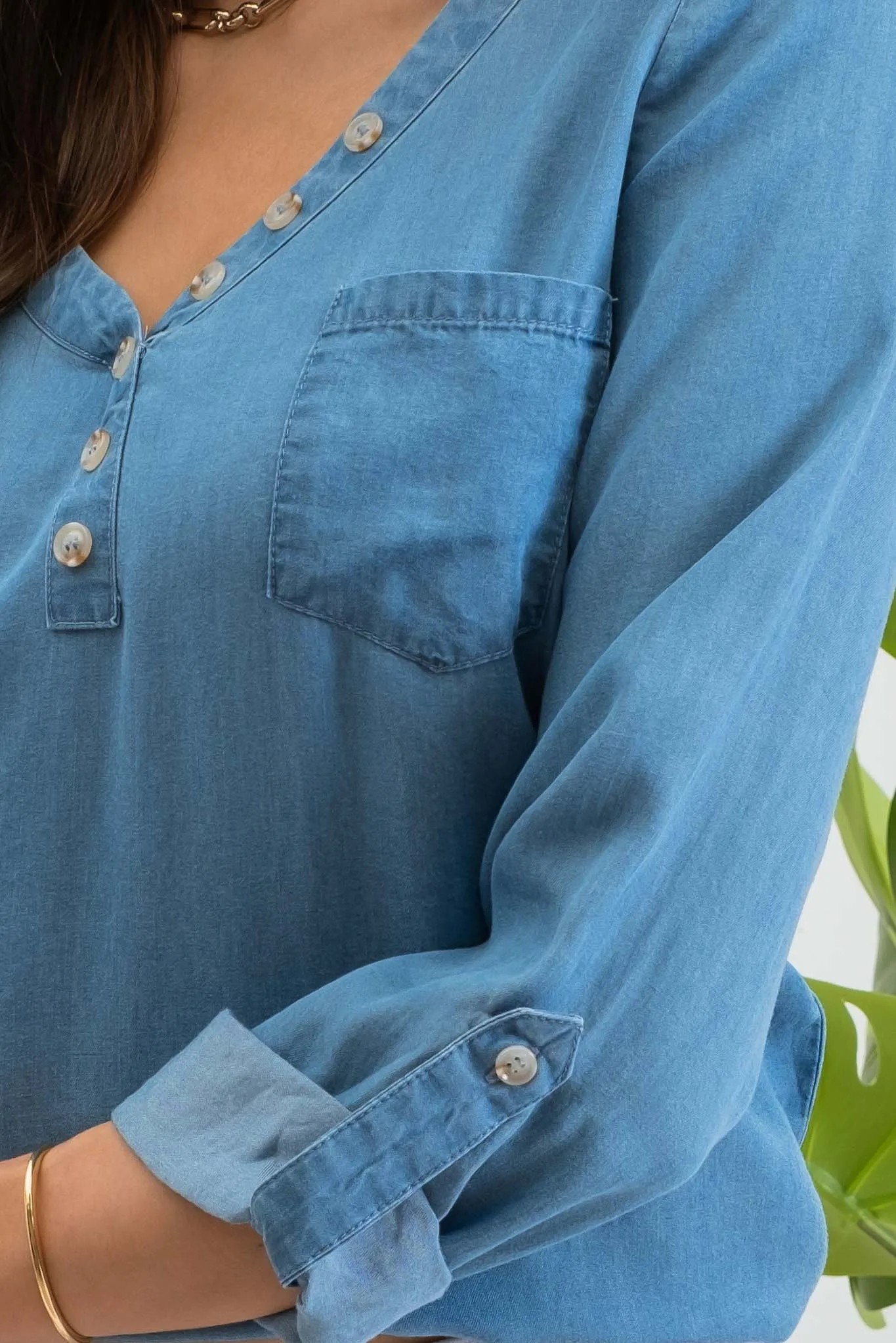 LONG TAB SLEEVE BUTTON DOWN CHAMBRAY TOP sold by Blu Pepper product image thumbnail 4