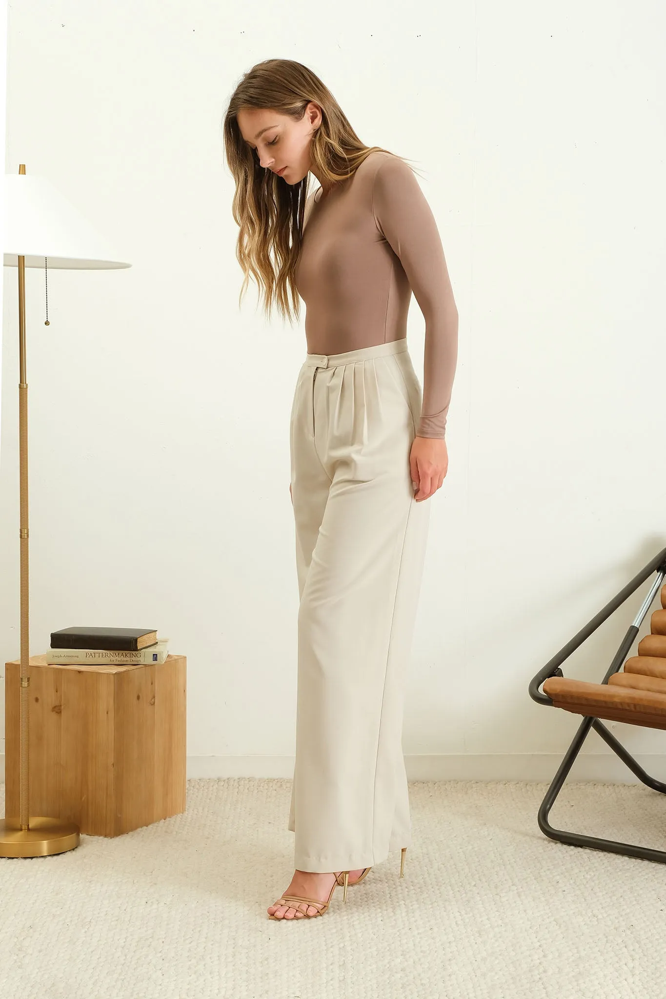 SOLID ROUND NECK LONG SLEEVE BODYSUIT sold by Blu Pepper product image thumbnail 3