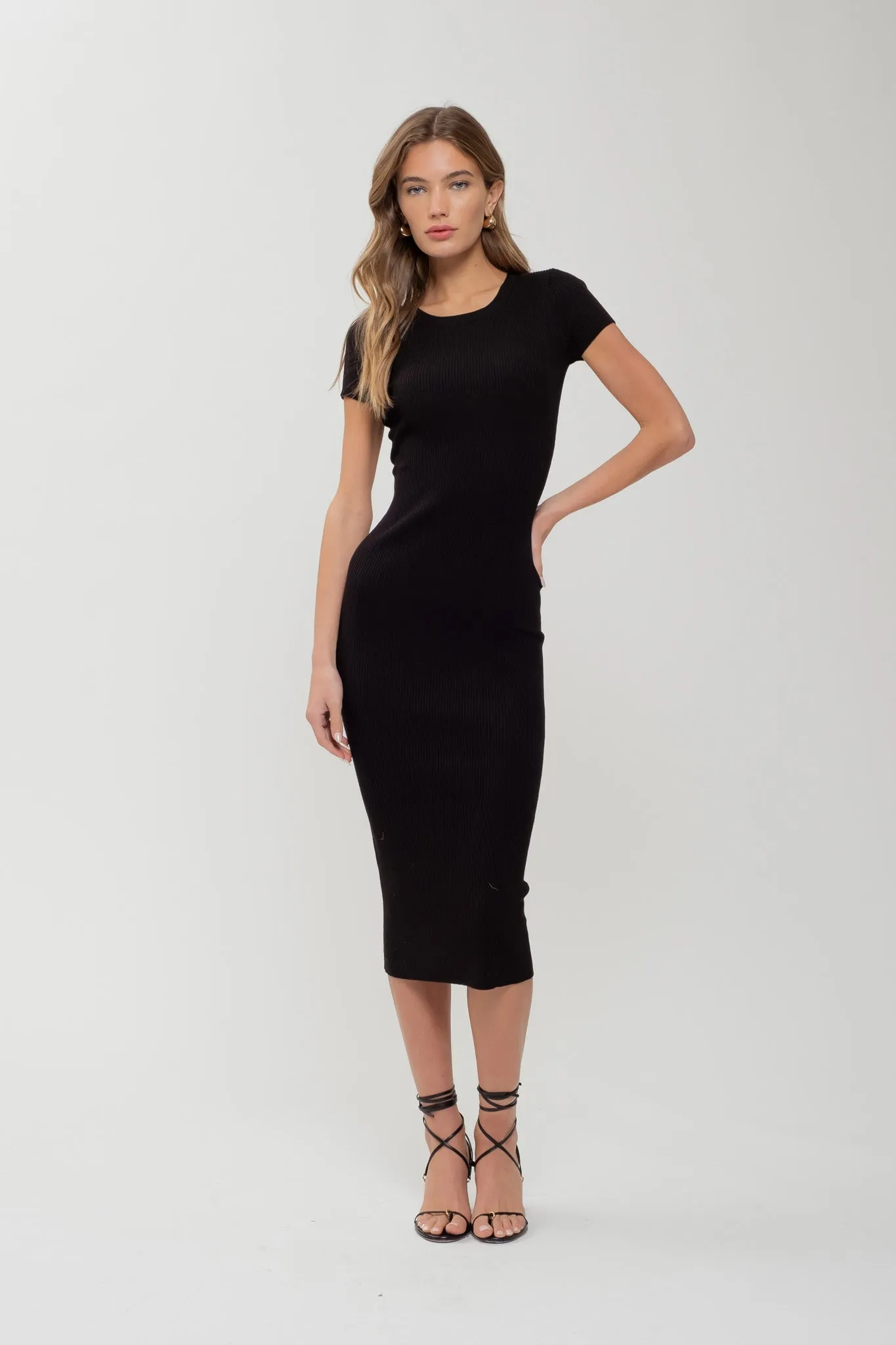RIBBED KNIT SHORT SLEEVE MIDI DRESS sold by Blu Pepper product image thumbnail 5