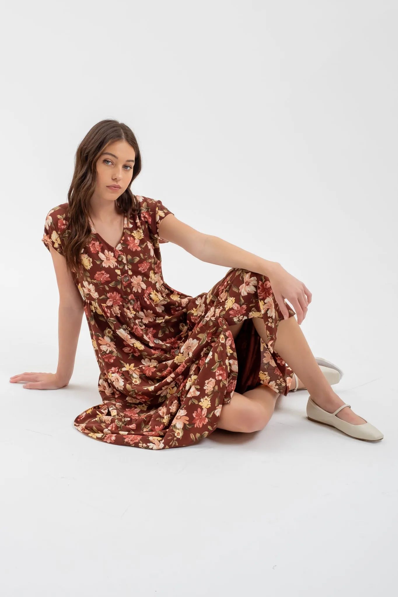 BUTTON DOWN TIERED FLORAL V NECK MIDI DRESS sold by Blu Pepper product image thumbnail 3