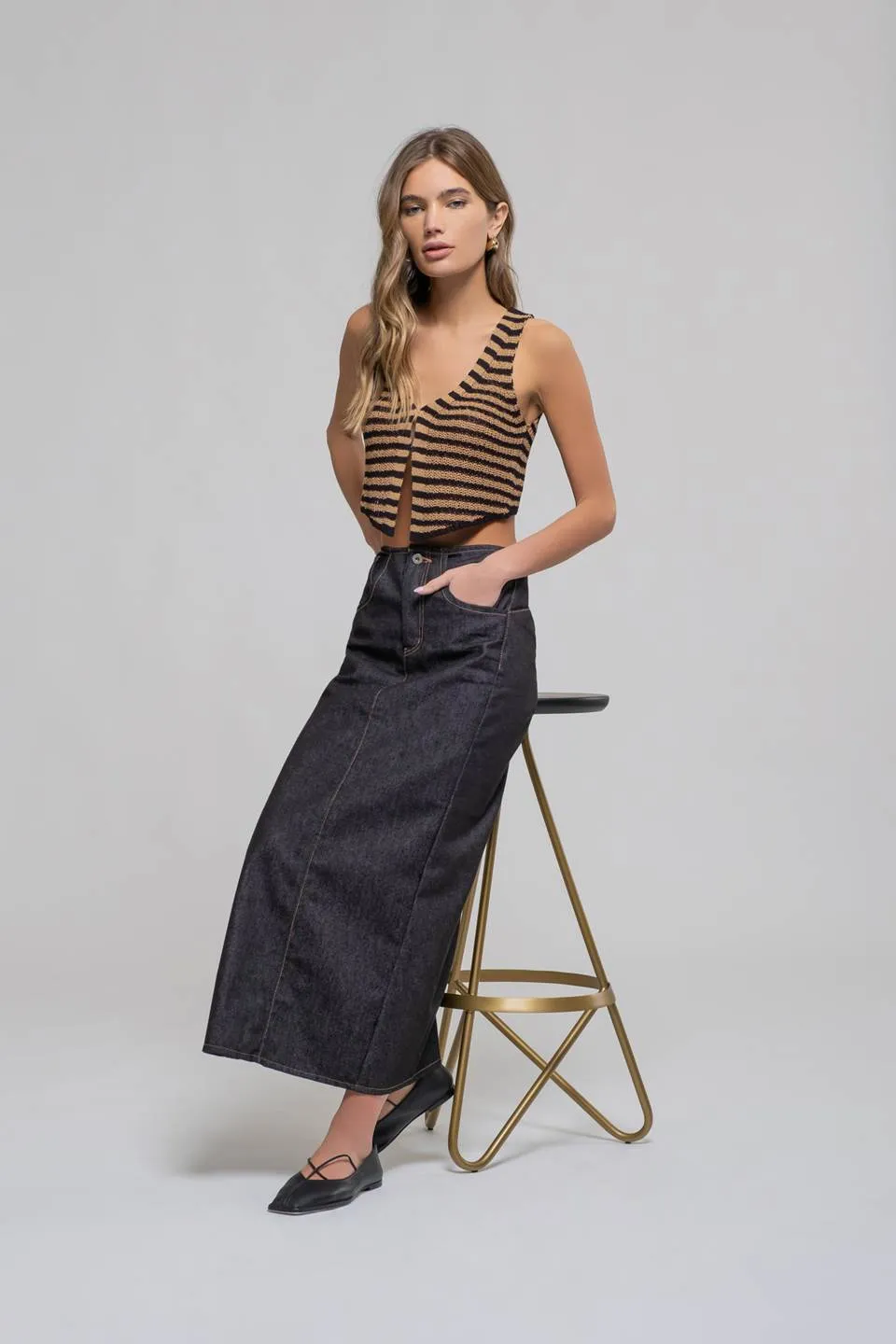 STRIPE V NECK FRONT HOOK SWEATER VEST sold by Blu Pepper product image thumbnail 5