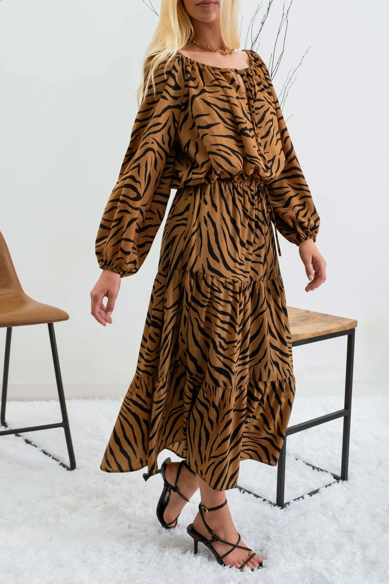 TIGER PRINT LONG SLEEVE CROP TOP sold by Blu Pepper product image thumbnail 3