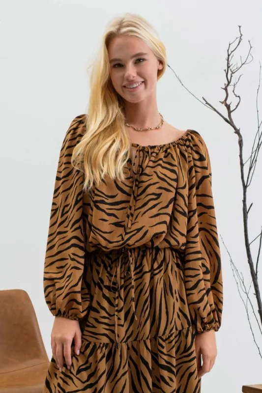 TIGER PRINT LONG SLEEVE CROP TOP sold by Blu Pepper