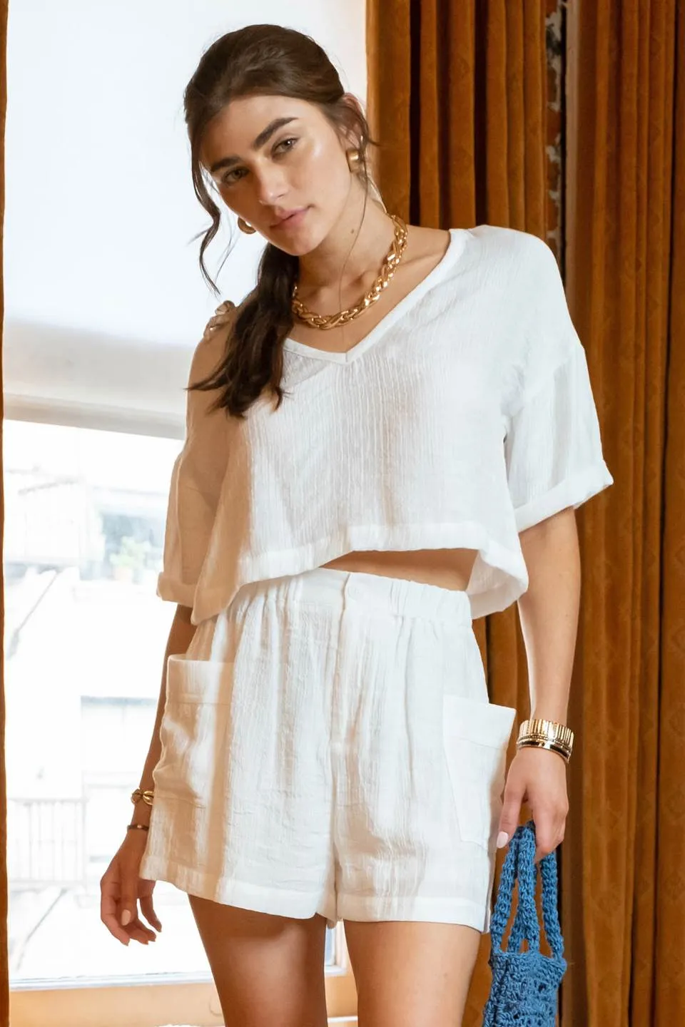 CRINKLE KNIT V NECK BOXY CROP TOP sold by Blu Pepper