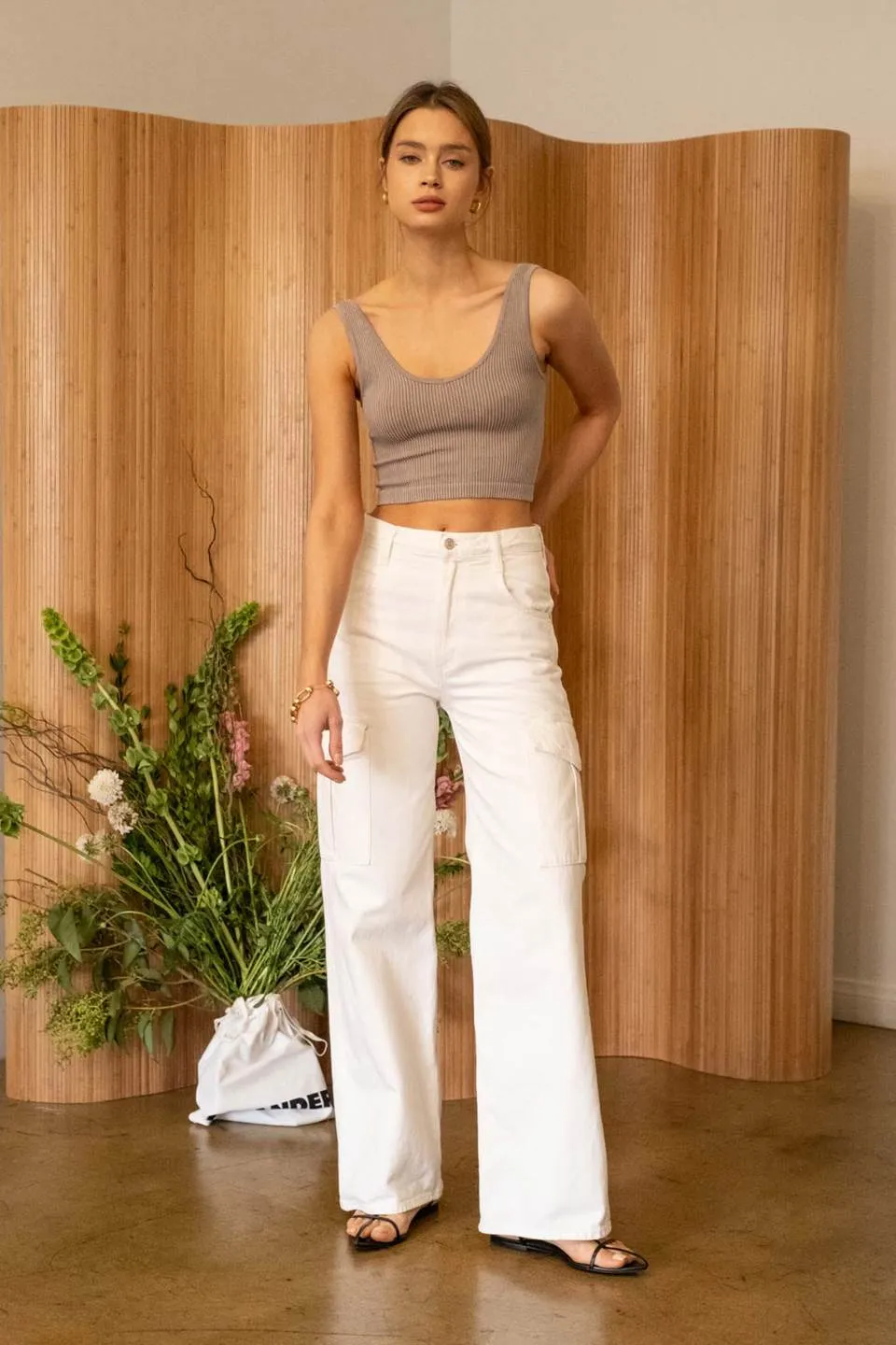 WASHED RIB KNIT SEAMLESS CROPPED TANK TOP sold by Blu Pepper product image thumbnail 3