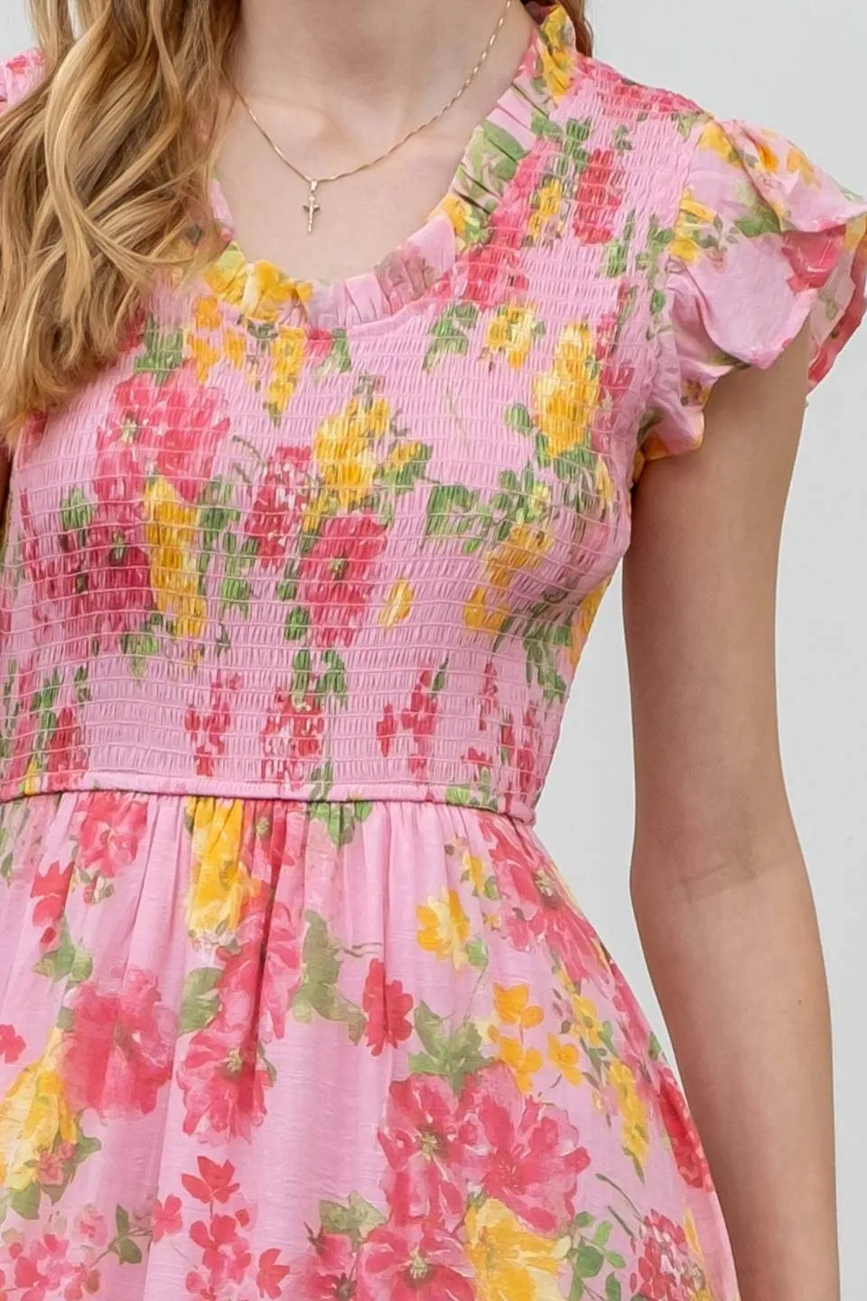 FLORAL SCOOP NECK SMOCKED MAXI DRESS sold by Blu Pepper product image thumbnail 4