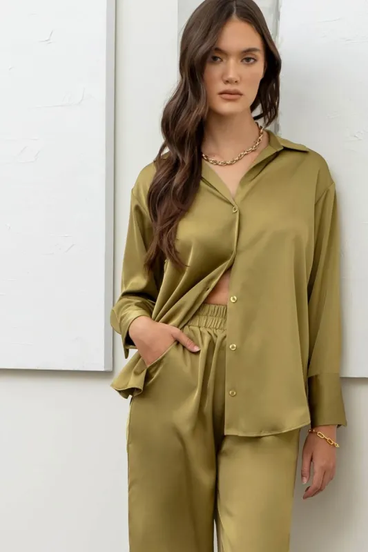 SOLID SATIN BUTTON UP WOVEN TOP sold by Blu Pepper