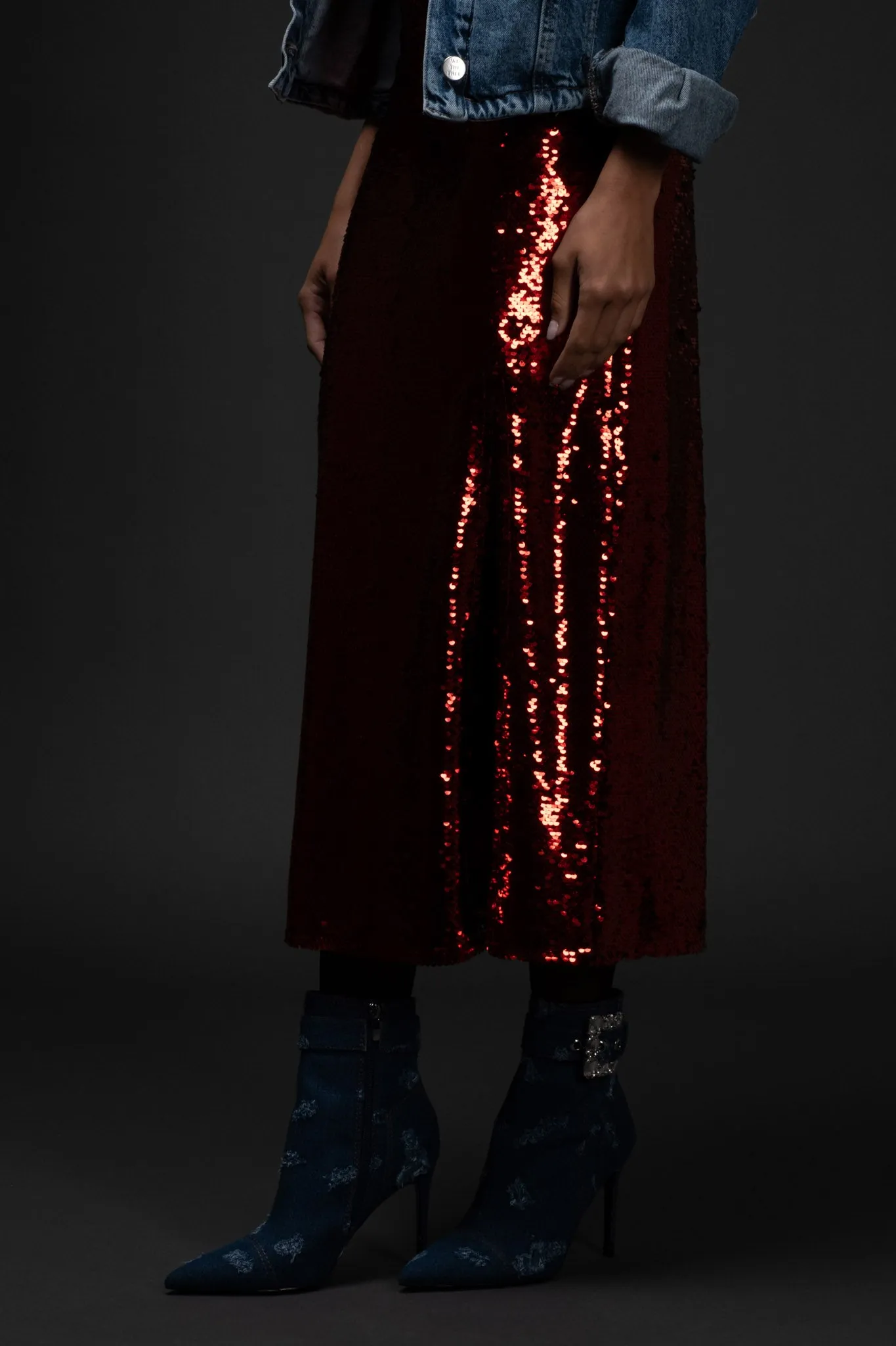 SIDE SLIT SEQUIN MIDI SKIRT sold by Blu Pepper product image thumbnail 3