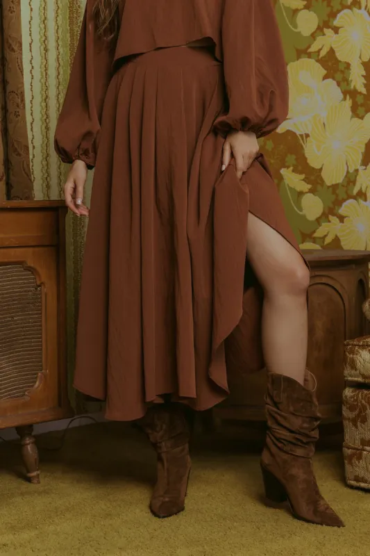 SOLID MIDI SKIRT sold by Blu Pepper