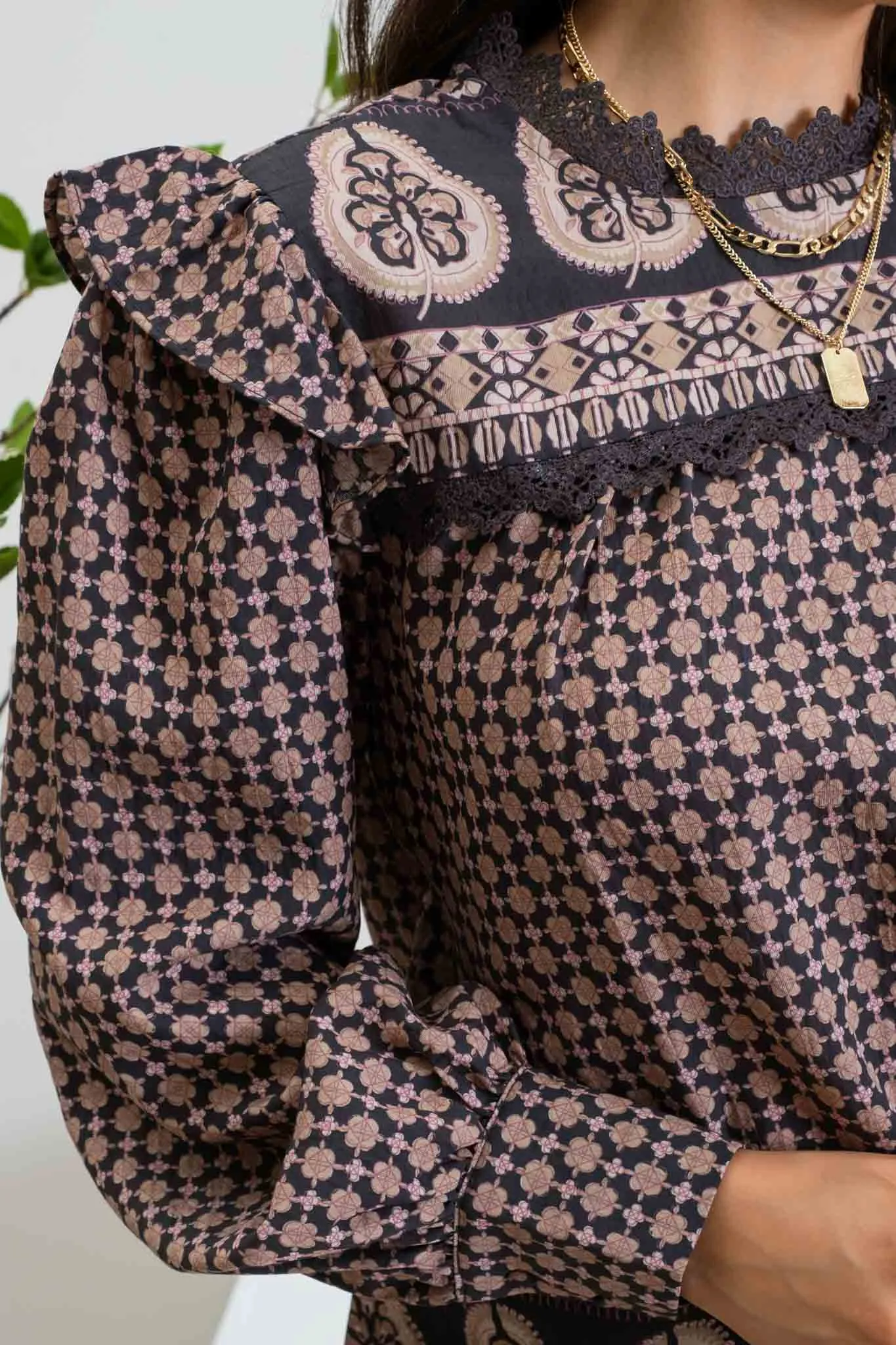 GEOMETRIC BORDER PRINT LONG SLEEVE BLOUSE sold by Blu Pepper product image thumbnail 4