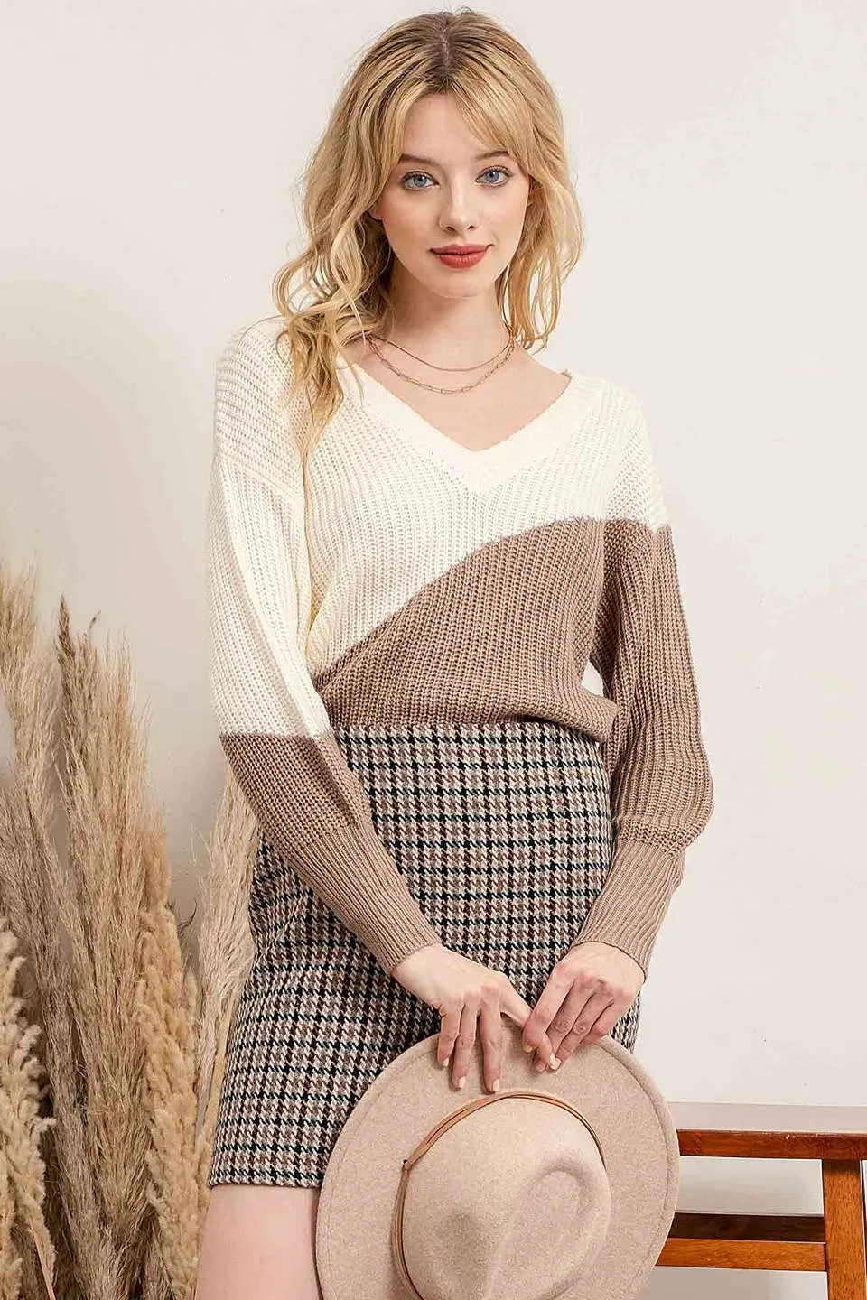ASYMMETRICAL COLORBLOCK BACK TIE KNIT SWEATER sold by Blu Pepper product image thumbnail 3