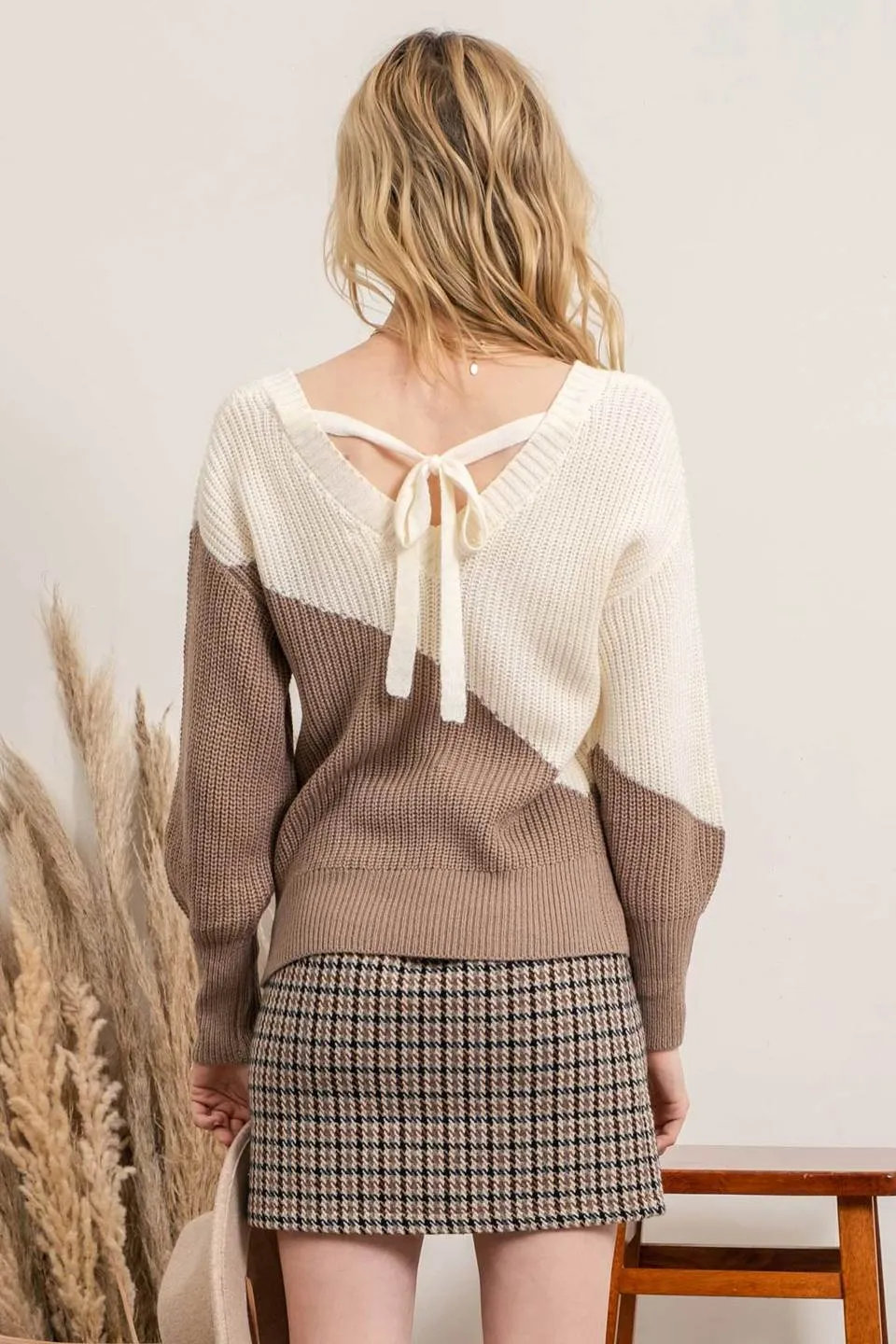 ASYMMETRICAL COLORBLOCK BACK TIE KNIT SWEATER sold by Blu Pepper product image thumbnail 4