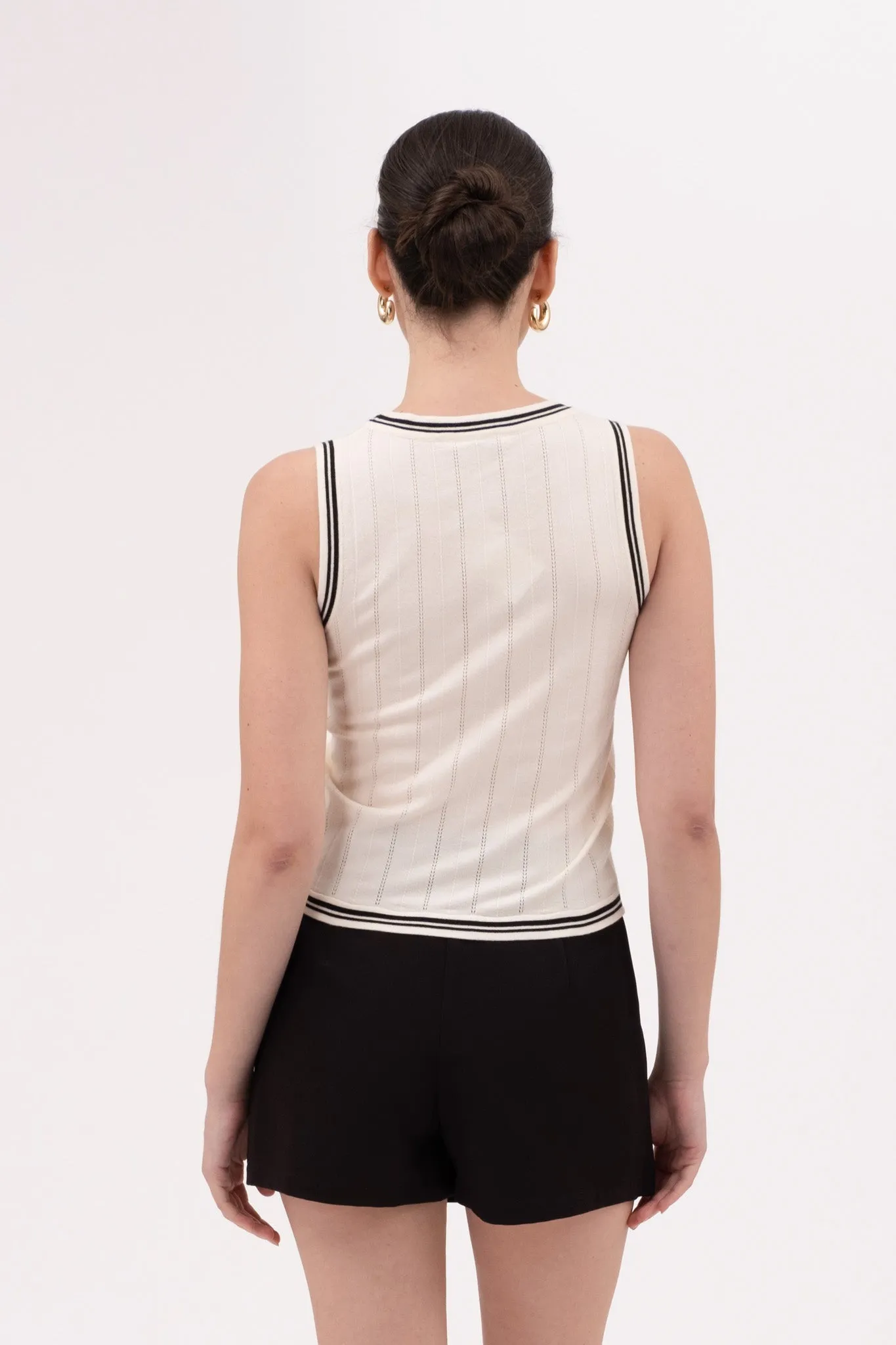 CONTRAST TRIM SLEEVELESS KNIT PULLOVER sold by Blu Pepper product image thumbnail 4