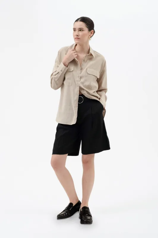 LIGHTWEIGHT COLLARED BUTTON DOWN LONG SLEEVE TOP sold by Blu Pepper