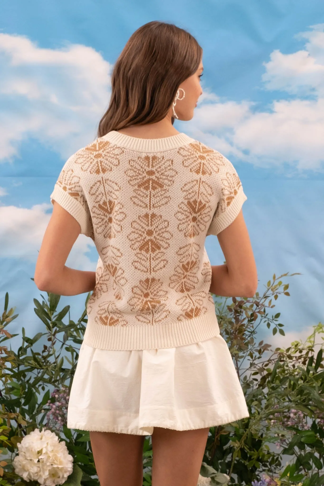 FLORAL CREW NECK SLEEVELESS KNIT PULLOVER sold by Blu Pepper product image thumbnail 5