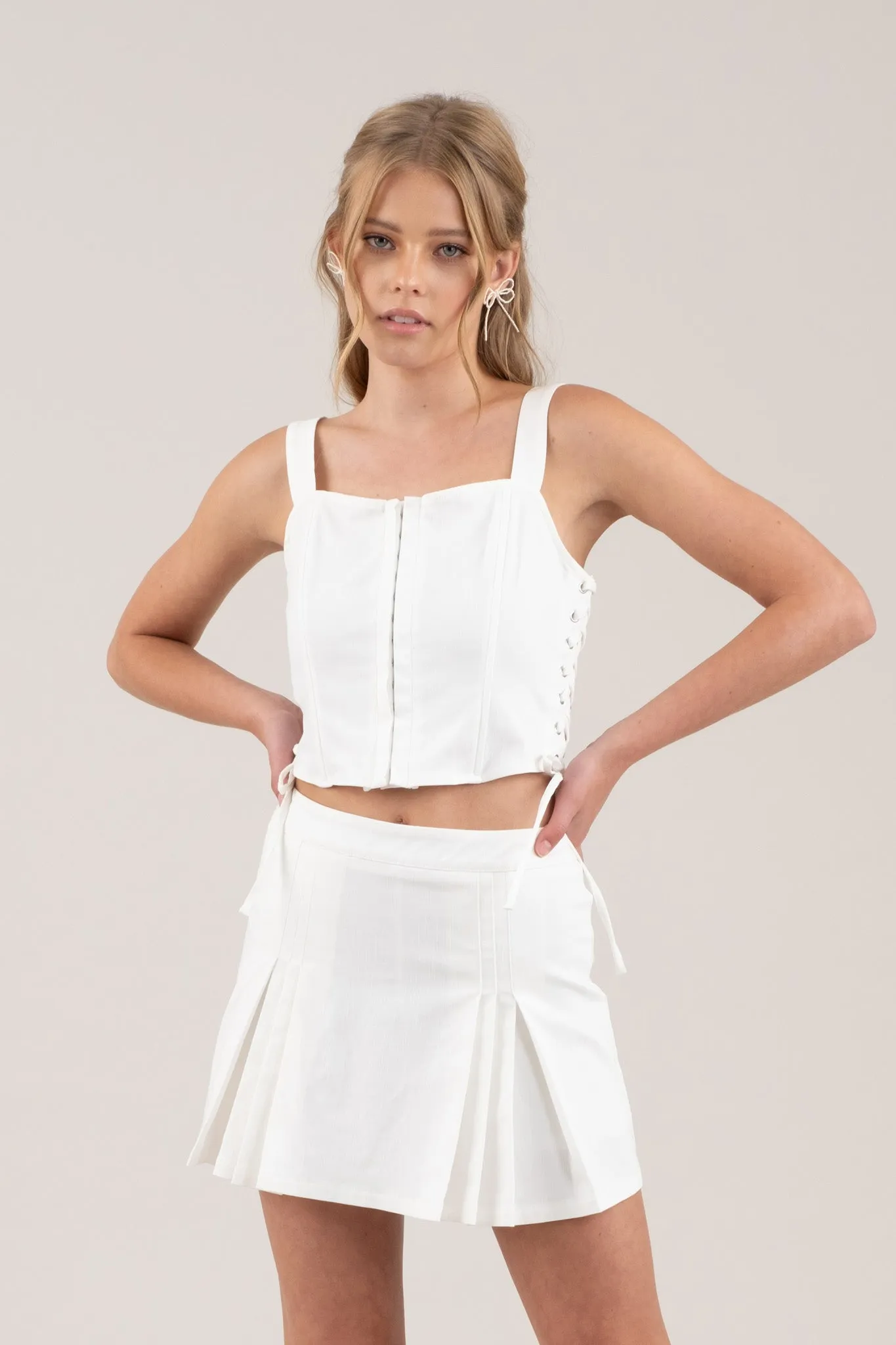 FRONT HOOK & EYE SIDE BRAID SLEEVELESS CROP TOP sold by Blu Pepper product image thumbnail 4