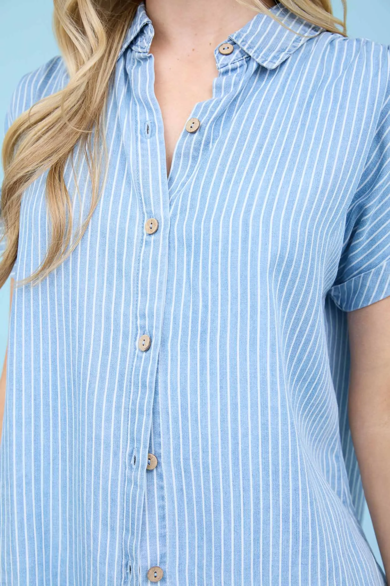STRIPE CHAMBRAY BUTTON DOWN SHORT SLEEVE SHIRT sold by Blu Pepper product image thumbnail 4