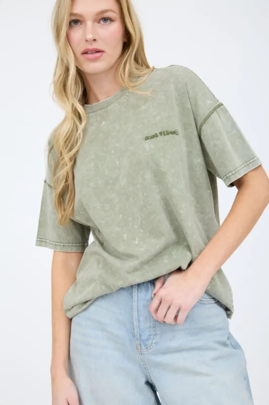GOOD VIBES WASHED SHORT SLEEVE KNIT T-SHIRT made by Blu Pepper