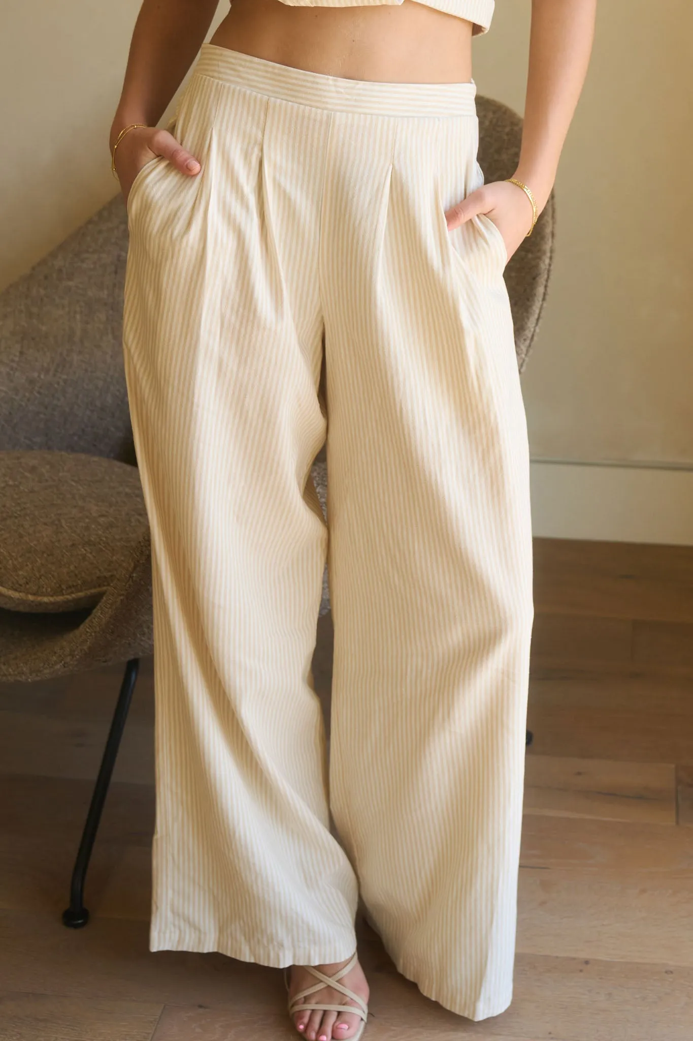 STRIPE HIGH WAIST PLEATED WIDE LEG PANTS sold by Blu Pepper product image thumbnail 4