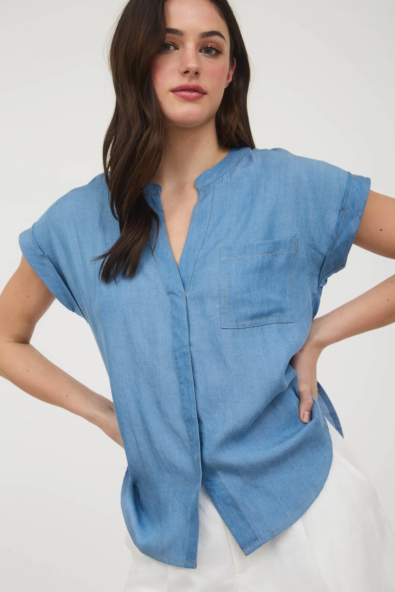 FRONT SPLIT BACK BUTTON CUFF SLEEVE CHAMBRAY TOP sold by Blu Pepper product image thumbnail 5