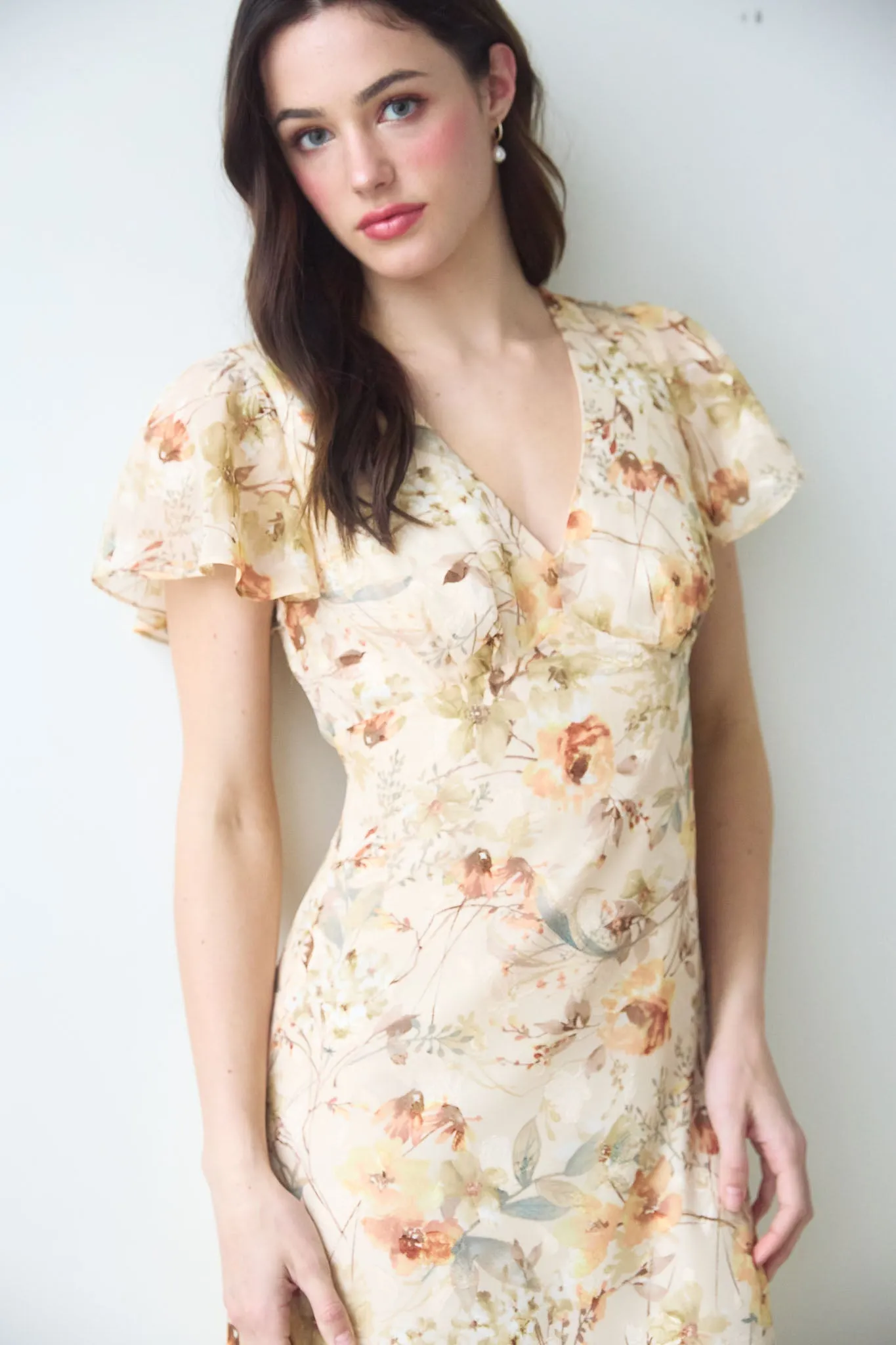FLORAL DEEP V NECK SHORT SLEEVE MIDI DRESS sold by Blu Pepper