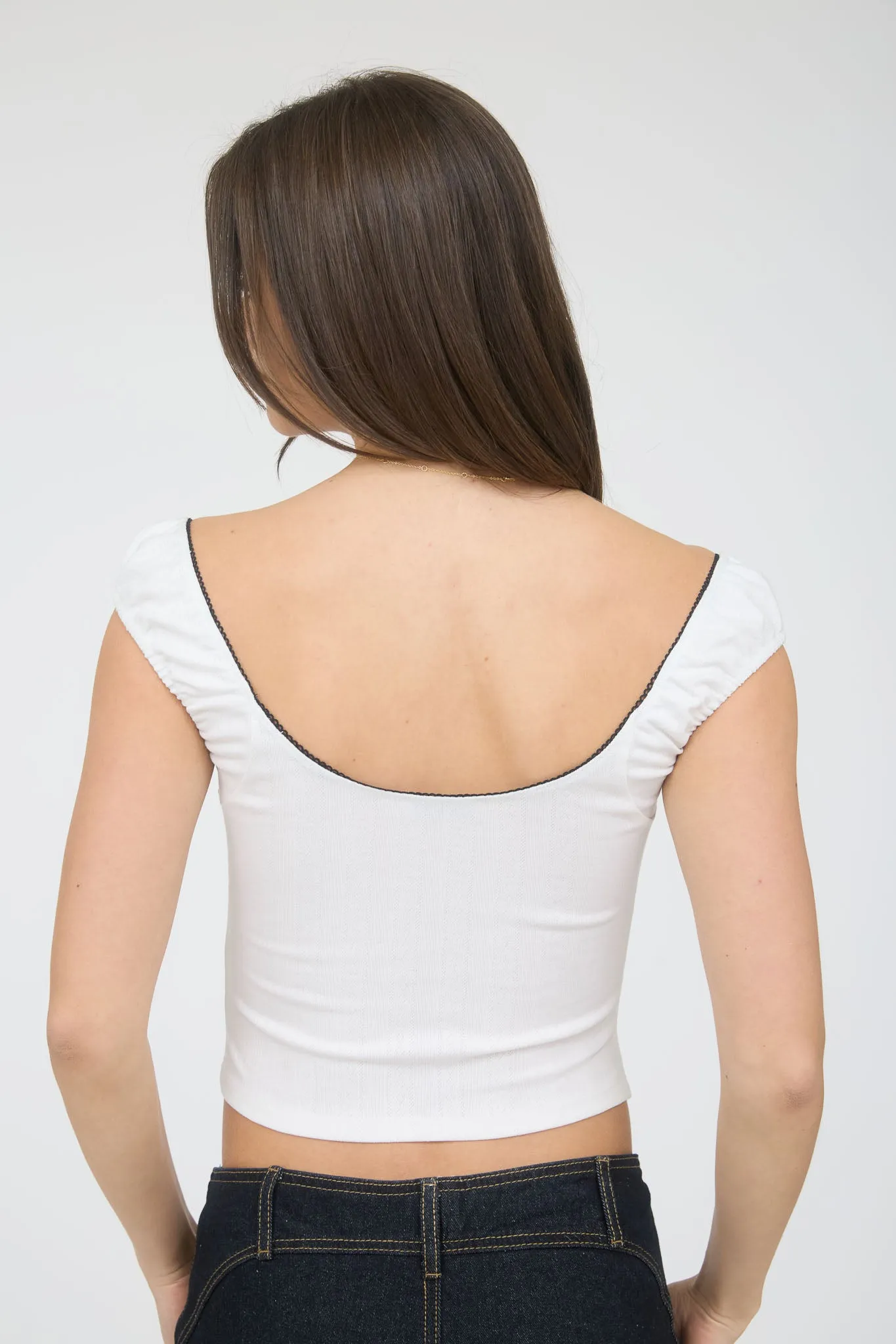 CONTRAST BOW DETAIL RUCHED FRONT KNIT CROP TOP sold by Blu Pepper product image thumbnail 4